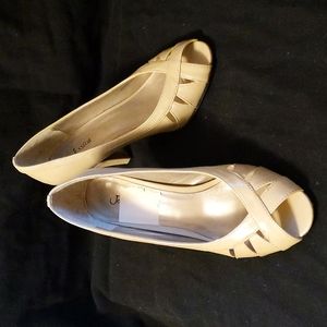 4/$20 | Jessica Beige open toe heels shoes